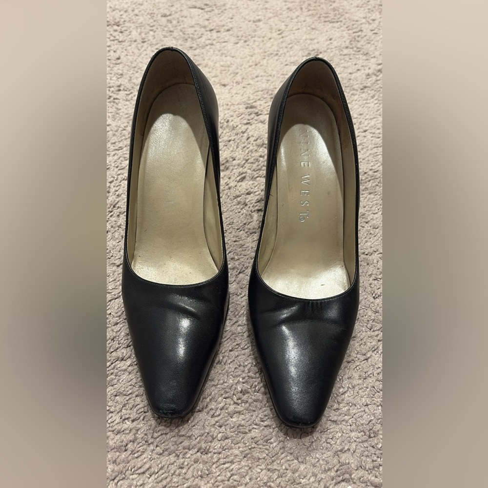 Nine West Black Pointed-Toe Leather Pumps